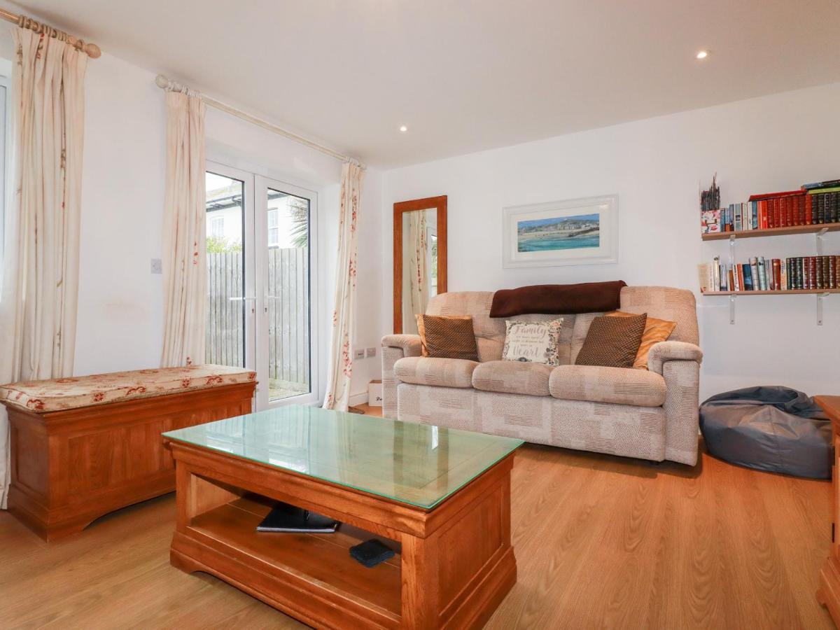 4 Trevanson Mews Newquay  Exterior photo