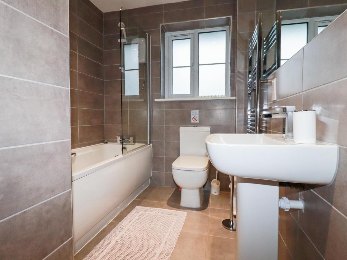 4 Trevanson Mews Newquay  Exterior photo